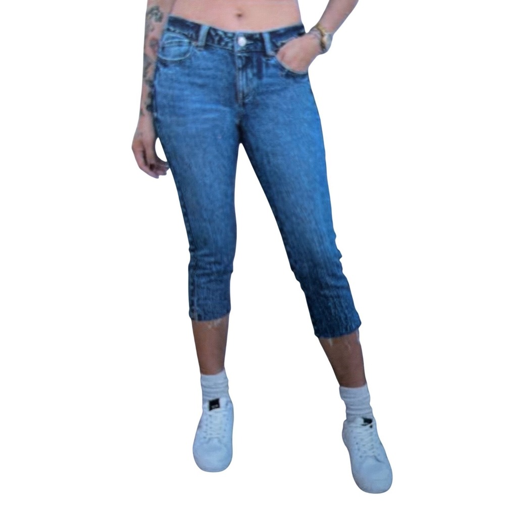 Rewash Brand Los Angeles Capri Jeans Size 3/26 Blue Rigid Classic Rise Raw Hem